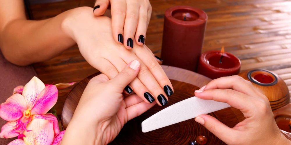 Talk with Grace & Glamour about: Long Lasting Manicure