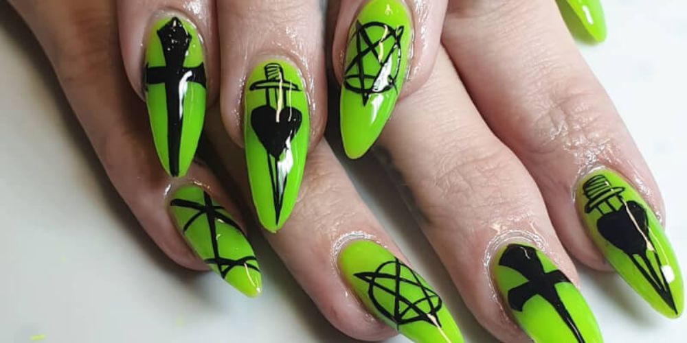 Zodiac Manicures: Match Your Nail Art to Your Astrological Personality -