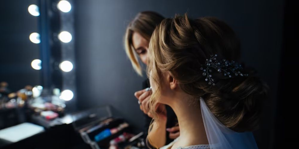 7 Reasons to Choose the Best Salon for Bridal Makeup