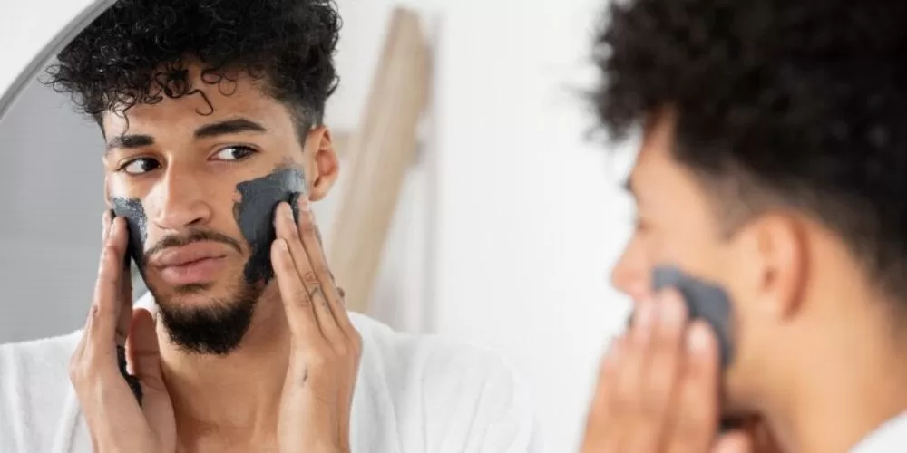 From Desk to Date: Quick Skincare Tips for Busy Men