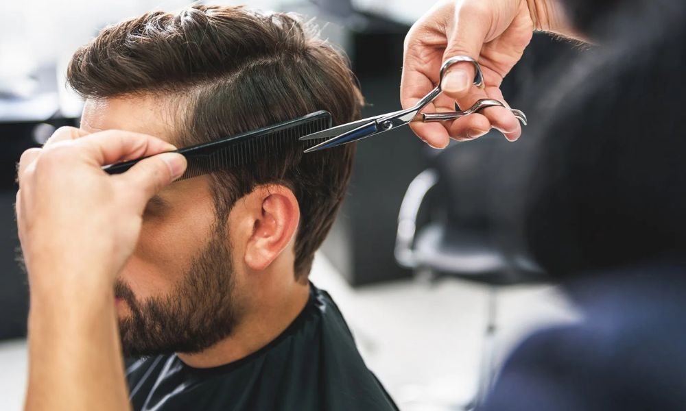 Sculpting with Scissors: Creative Men’s Haircut Techniques